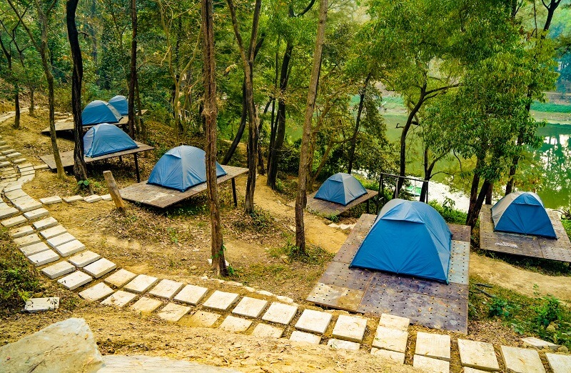 foys lake base camp accommodation Tent